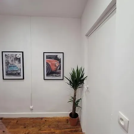 De Charme Avec Tomettes Et Parquet *