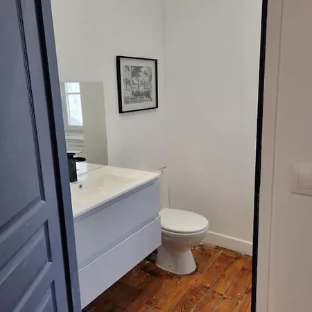 De Charme Avec Tomettes Et Parquet