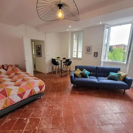 Apartamento De Charme Avec Tomettes Et Parquet Climatise